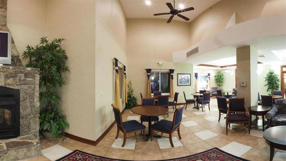 Holiday Inn Express Hotel & Suites Cherokee-Casino By Ihg Bagian luar foto