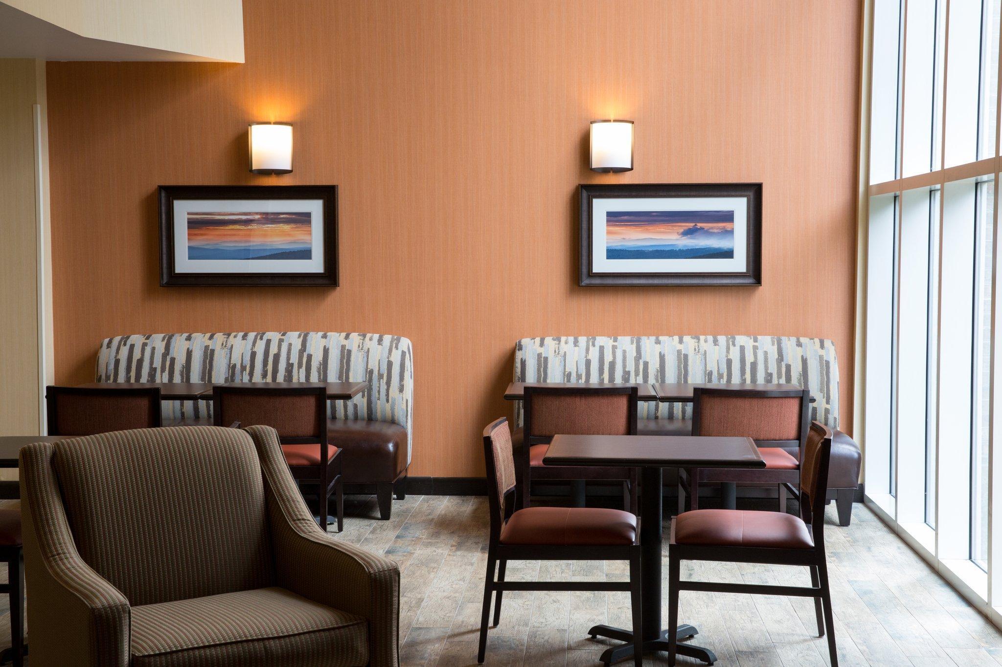 Holiday Inn Express Hotel & Suites Cherokee-Casino By Ihg Bagian luar foto