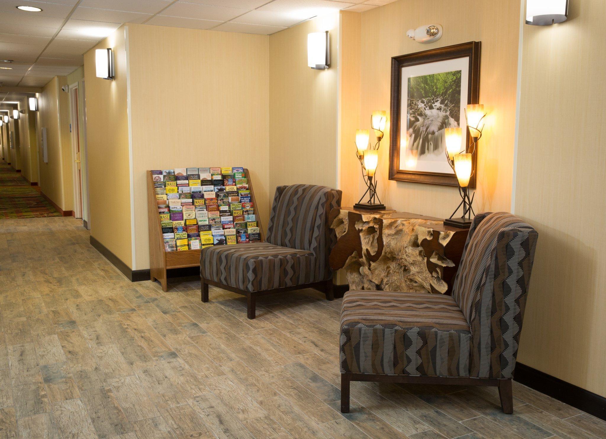 Holiday Inn Express Hotel & Suites Cherokee-Casino By Ihg Bagian luar foto