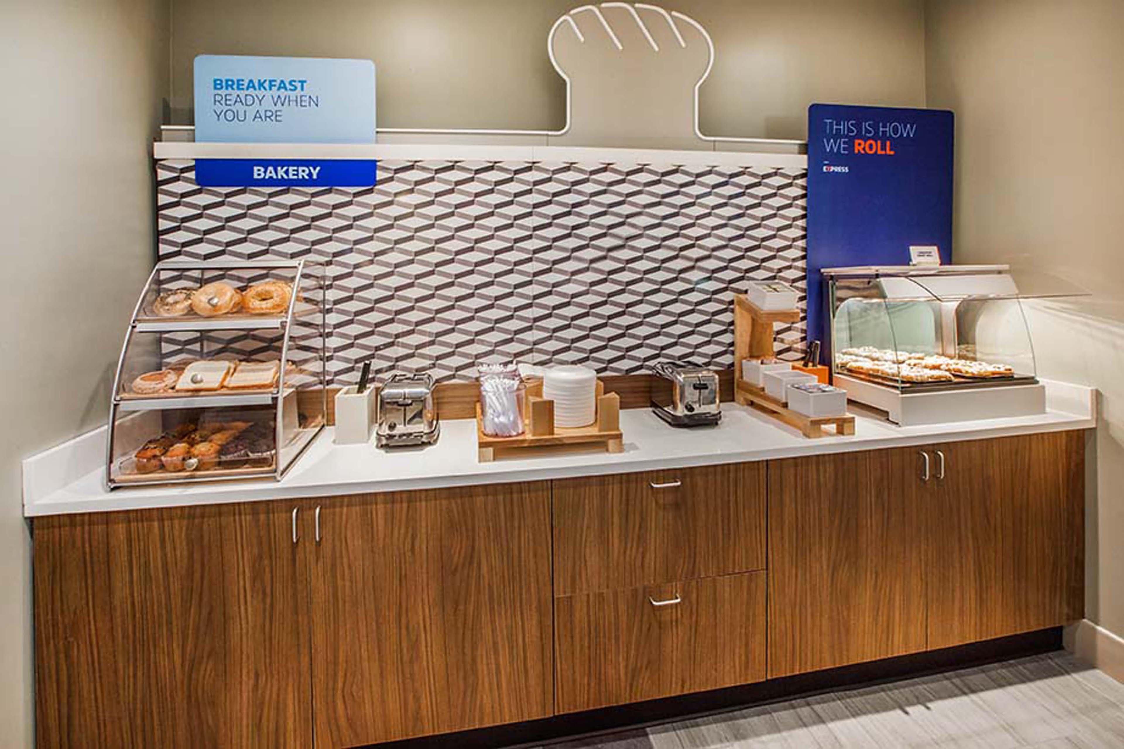 Holiday Inn Express Hotel & Suites Cherokee-Casino By Ihg Bagian luar foto